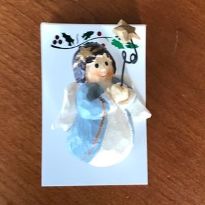 Angel Country Christmas Pin Broche